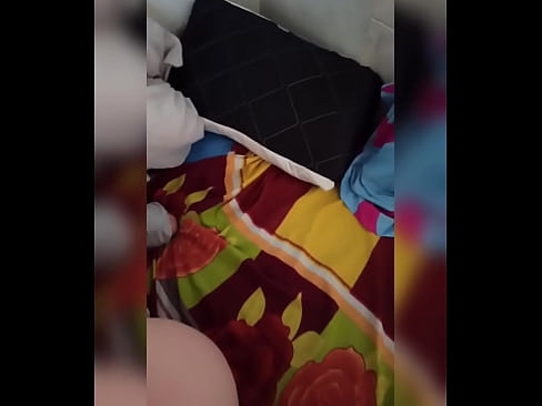 ❤️ Minu toakaaslane jääb üksi koju, sest tema abikaasa läheb puhkusele ja ma kasutan võimalust teda nussida ja täita tema perse piimaga ❌ Porno at us et.sexuria-net.ru