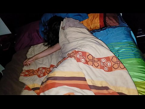 ❤️ Kasupoeg sõimab oma noort kasuema, kui ta magab. ❌ Porno at us et.sexuria-net.ru